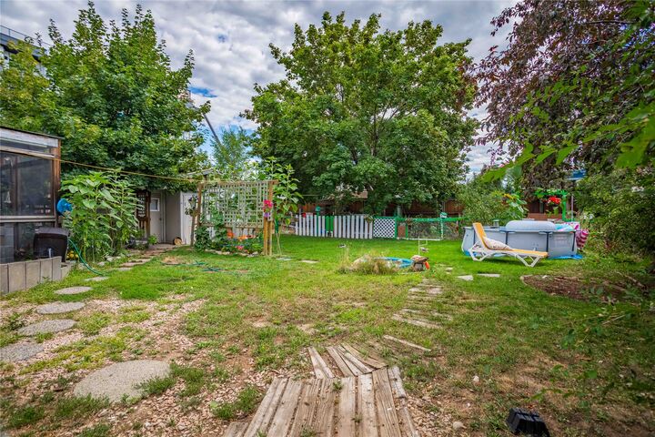 Property Photo: 425 Leathead Road BC V1X 2J3