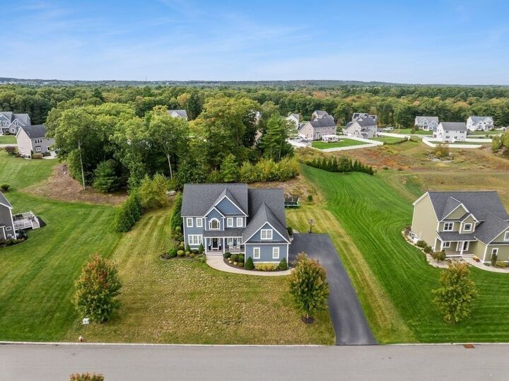 Property Photo:  4 Oxbow Dr  MA 02762 