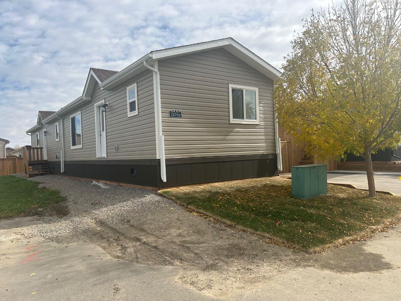 Property Photo:  2046 Sunflower Crescent  AB T1M 0G4 