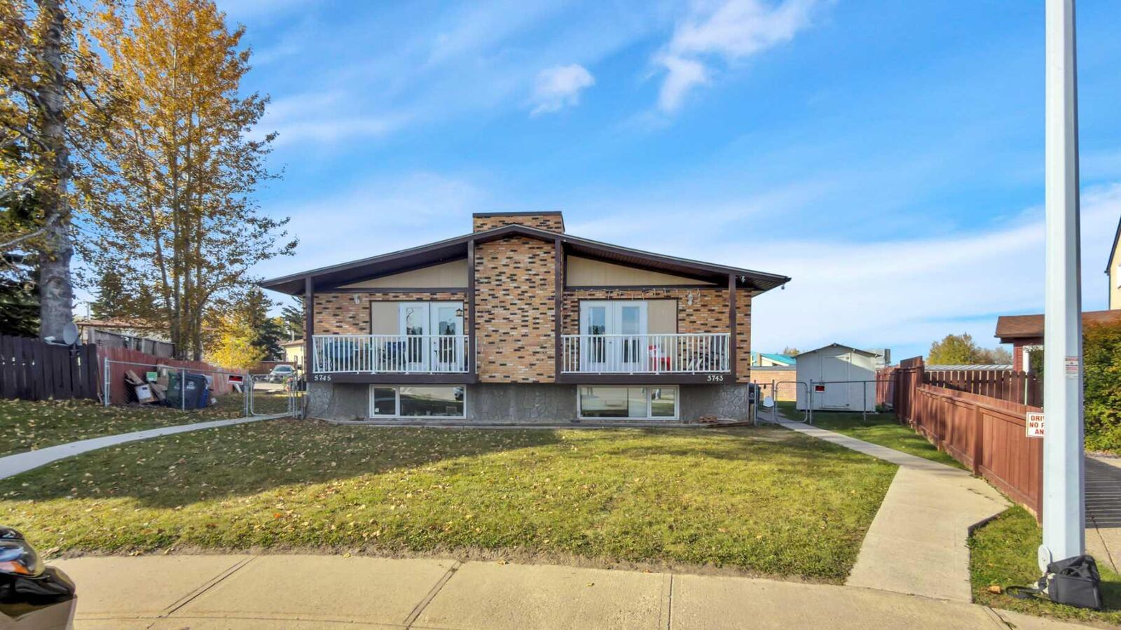 Property Photo:  5743 &Amp 5745 53 Street Close  AB T4T 1M6 