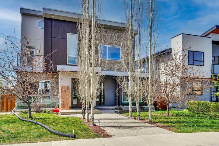 Property Photo:  2505 21 Street SW  AB T2T 5A9 