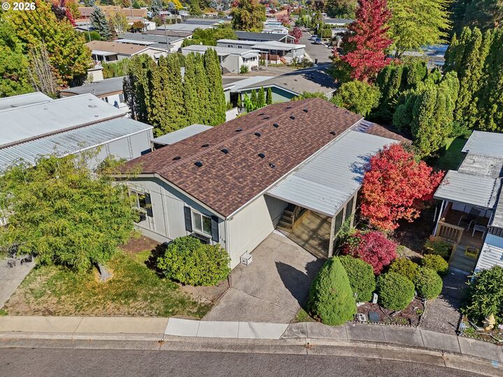 Property Photo:  1199 N Terry St 119  OR 97402 