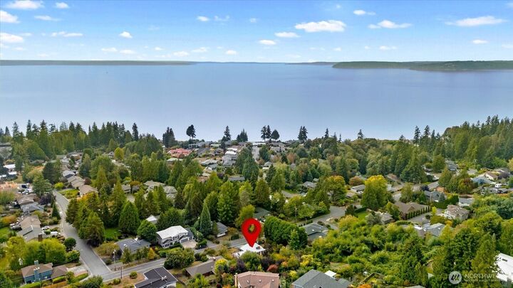 Property Photo:  17207  76th Avenue W  WA 98026 