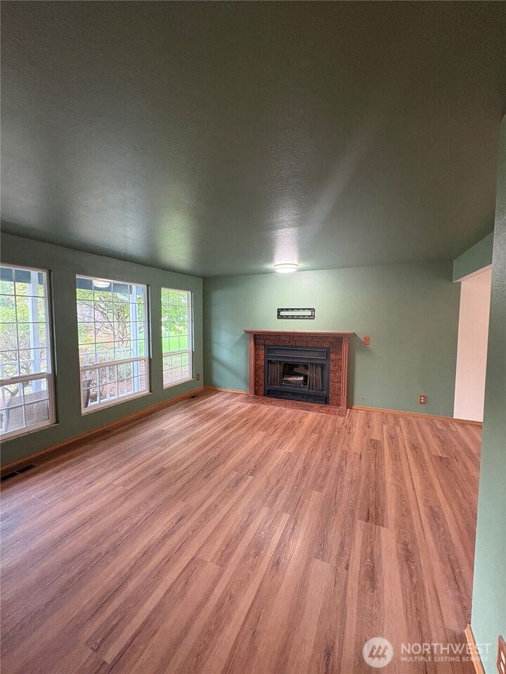 Property Photo: 15406 SE 176th Place WA 98058