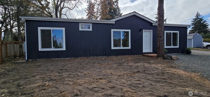 Property Photo: 1126 W Lauridsen WA 98362