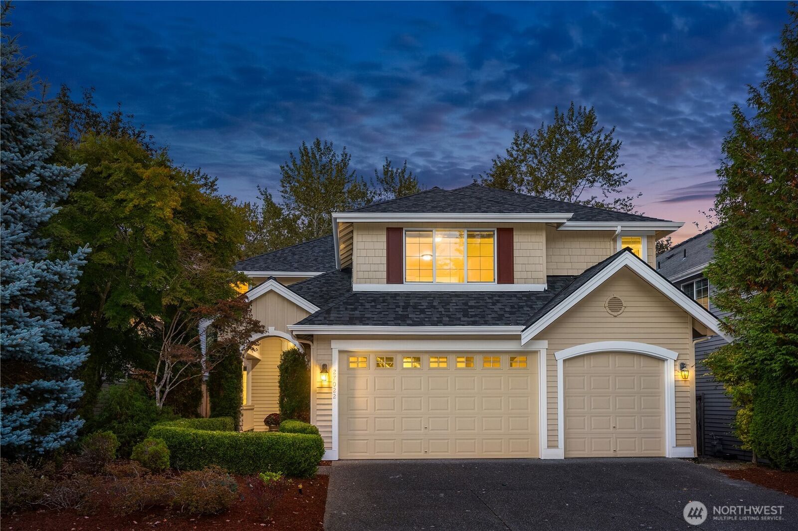Property Photo: 27022 SE 13th Street WA 98075