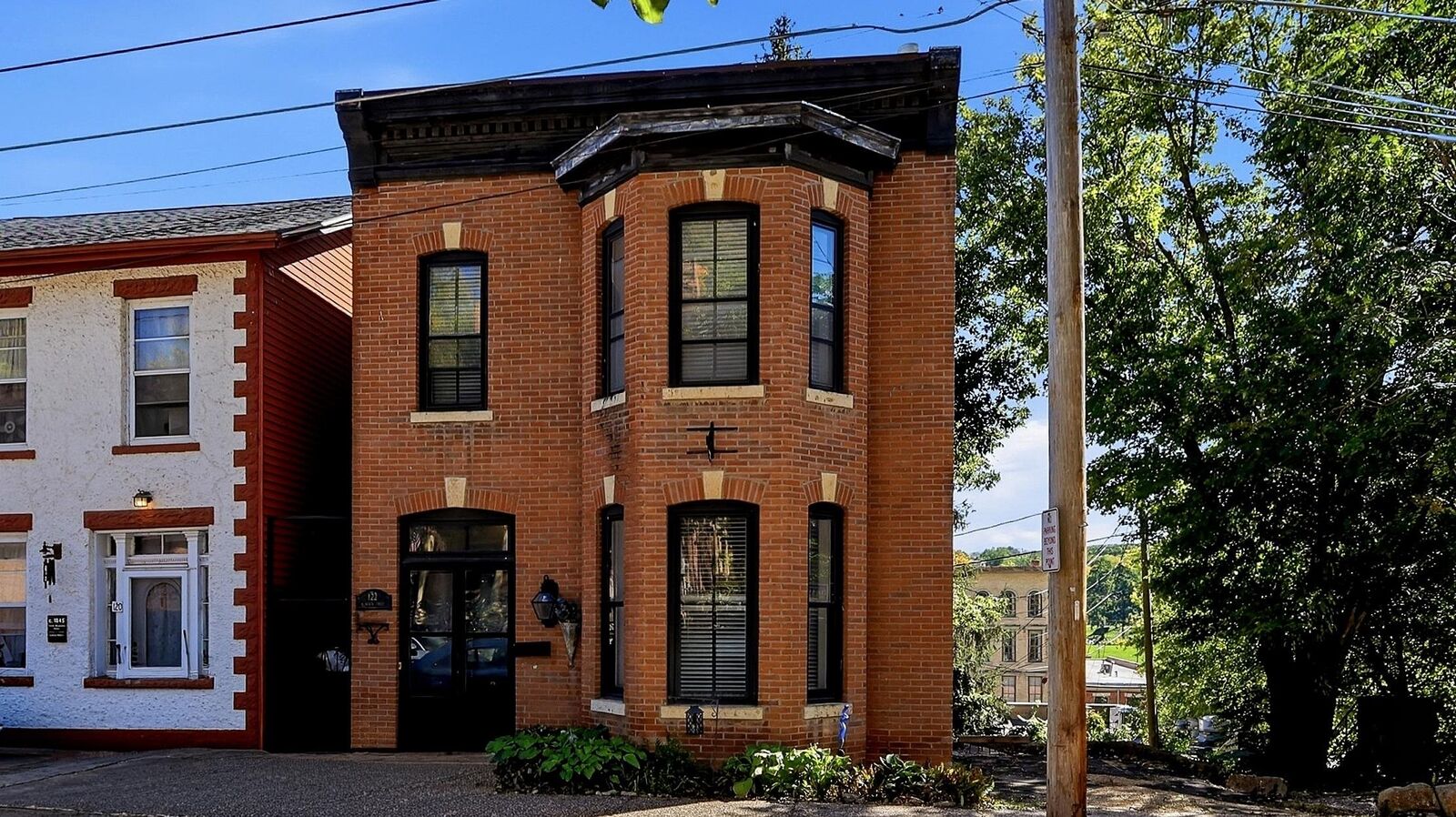 Property Photo: 122 S Bench Street IL 61036