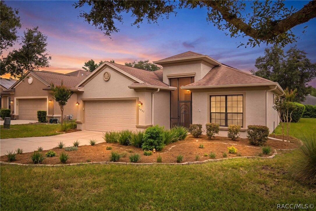 Property Photo:  1671 W Caroline Path  FL 34461 