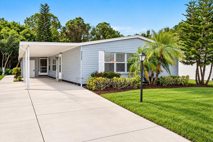 Property Photo:  3225 Columbrina Circle  FL 34952 