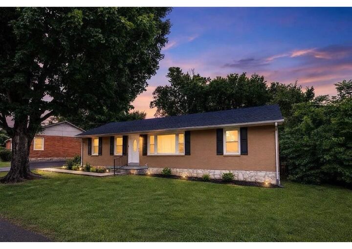 Property Photo:  1424 Longview Drive  KY 42101 