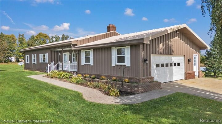Property Photo: 2110 N Blacks Corners Road MI 48444