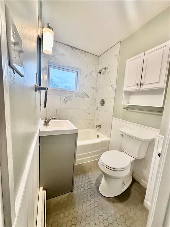Property Photo:  25 10th Street 2  RI 02914 