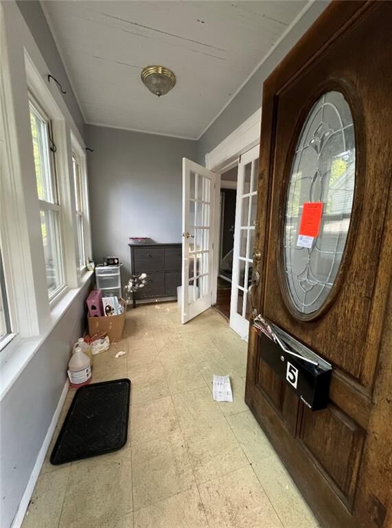 Property Photo:  5 S Larchmont Street  RI 02911 
