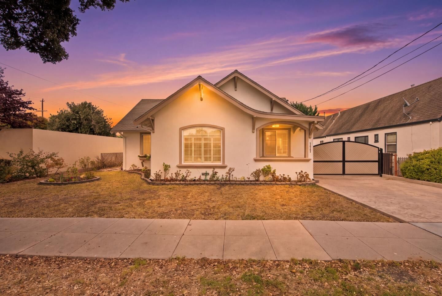 Property Photo: 111 Oak Street CA 93901