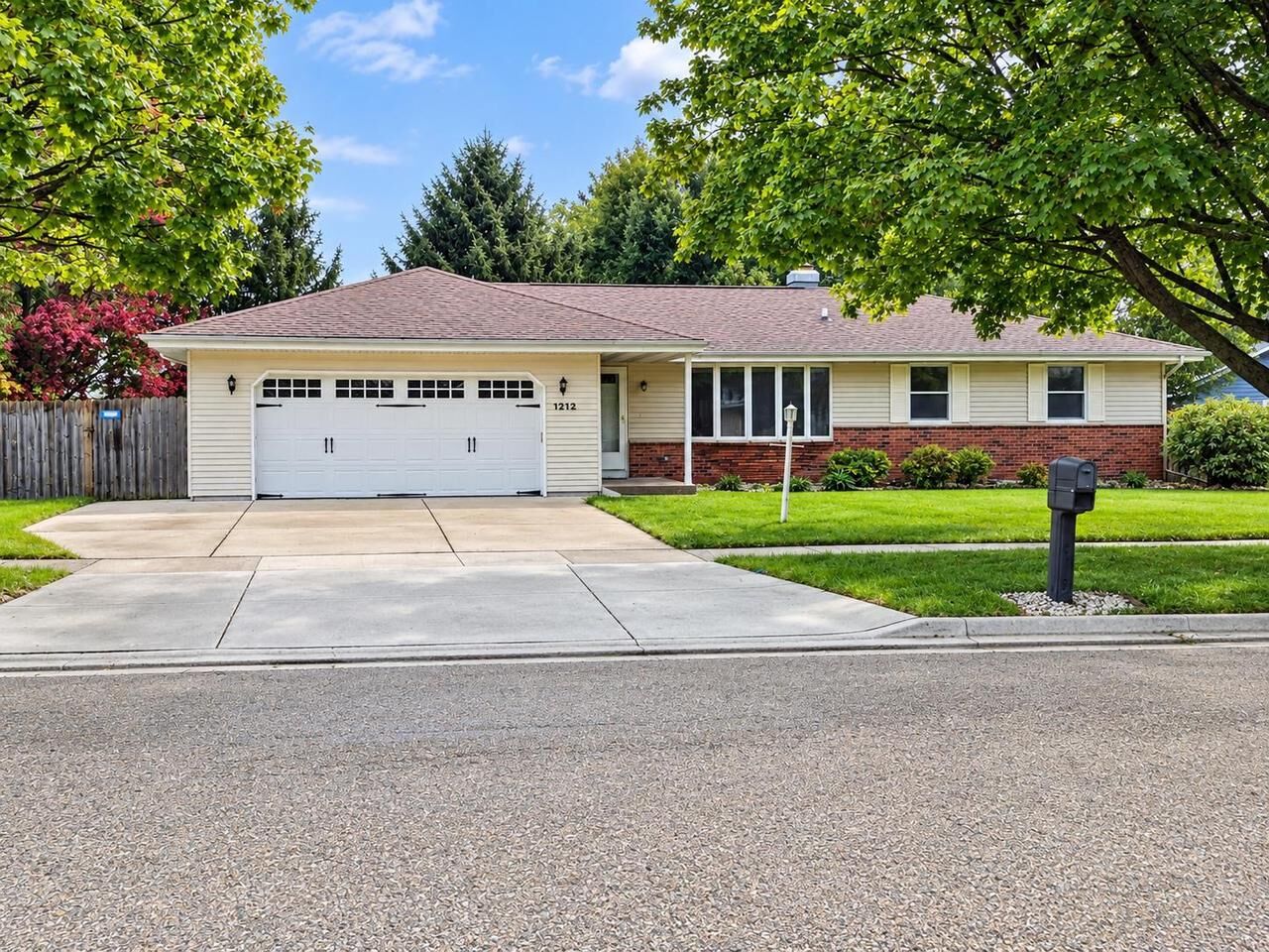 Property Photo: 1212 N Wuthering Hills Drive WI 53546