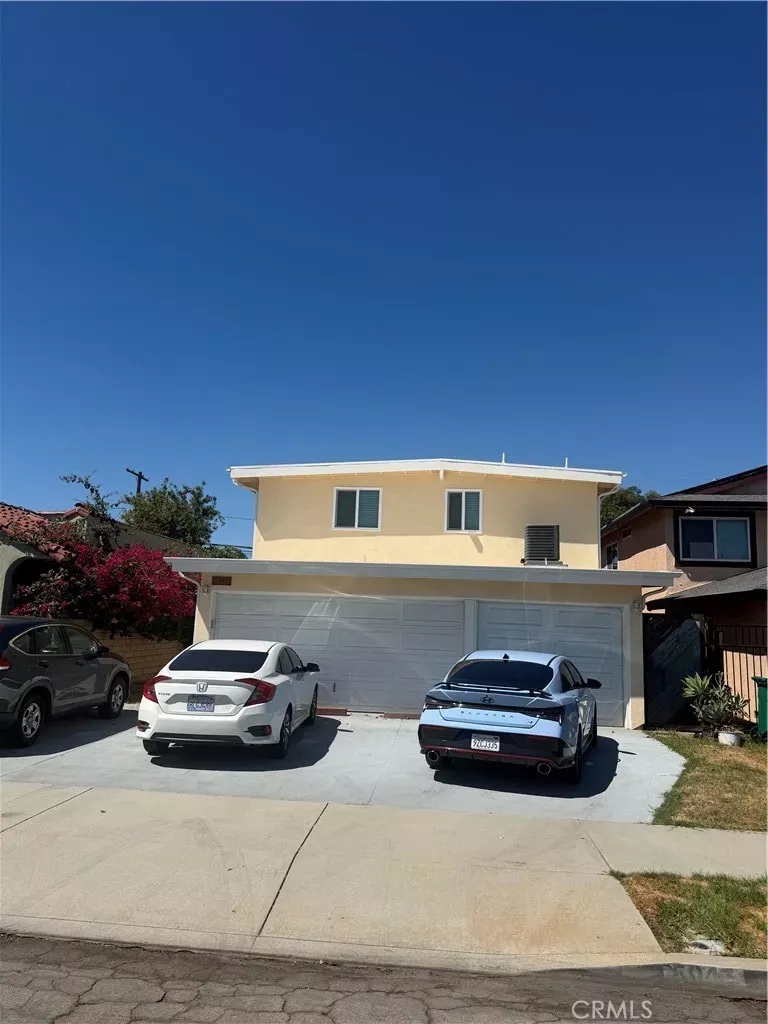 Property Photo:  5947 John Avenue  CA 90805 