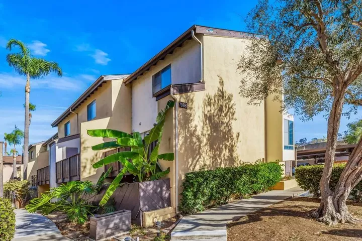 Property Photo:  7988 Mission Center Court H  CA 92108 
