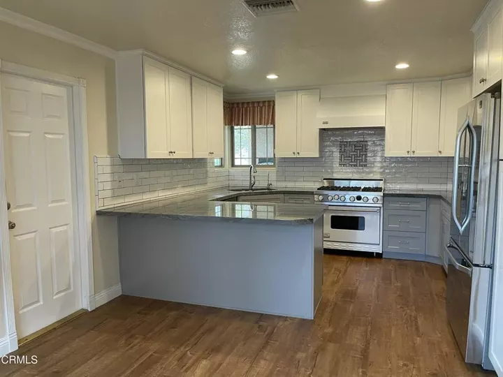 Property Photo:  1912 Munson Street  CA 93010 