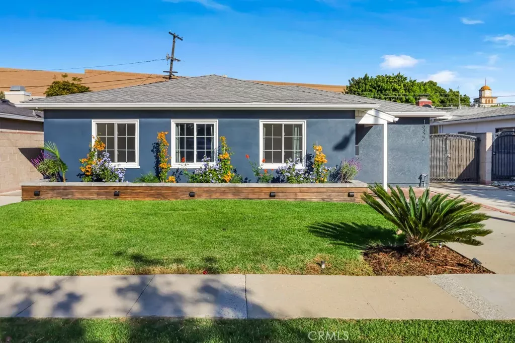 Property Photo:  18322 Elgar Avenue  CA 90504 