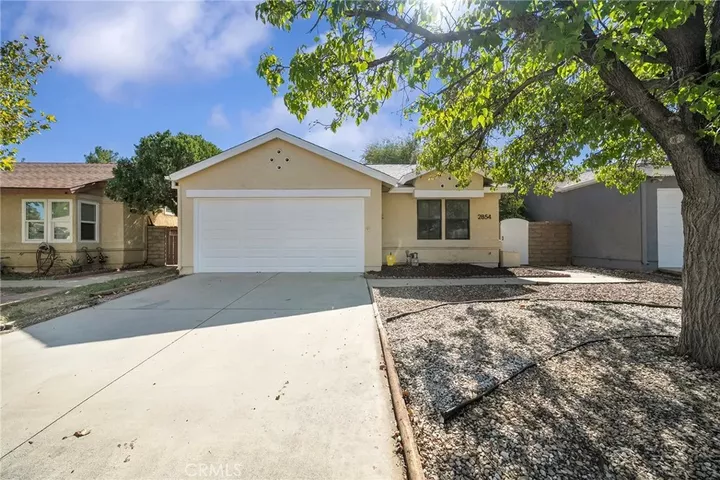 Property Photo:  2854 Nandina  CA 93550 