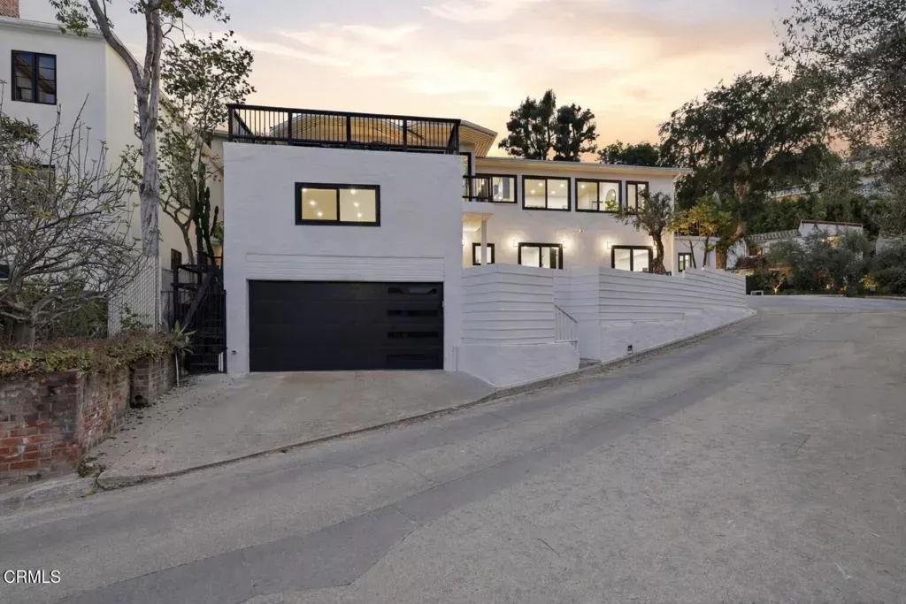 Property Photo: 2001 Kenilworth Ave CA 90039