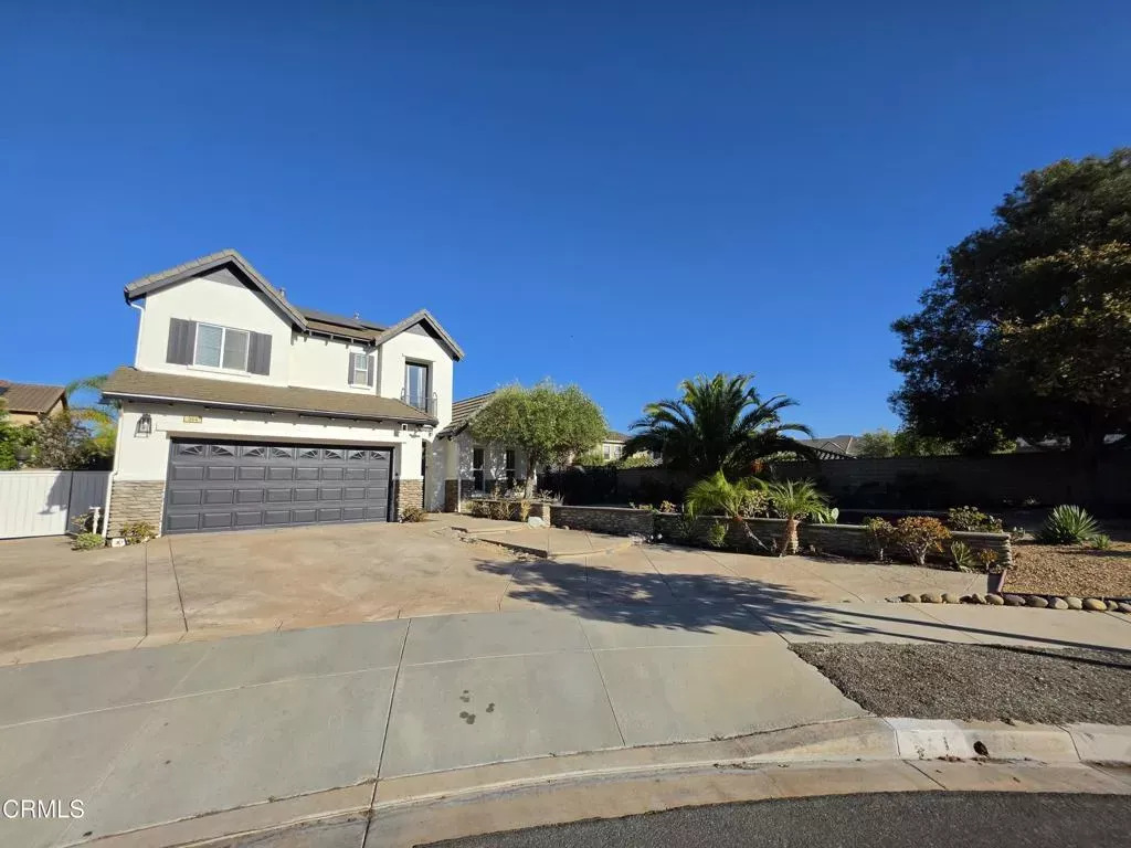 Property Photo:  364 Cottages Court  CA 93012 