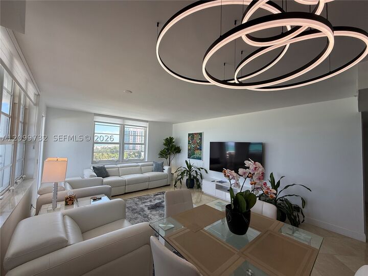 Property Photo:  100 Lincoln Rd 848  FL 33139 