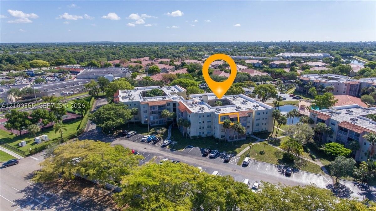Property Photo:  1800 SW 81st Ave 1411  FL 33068 