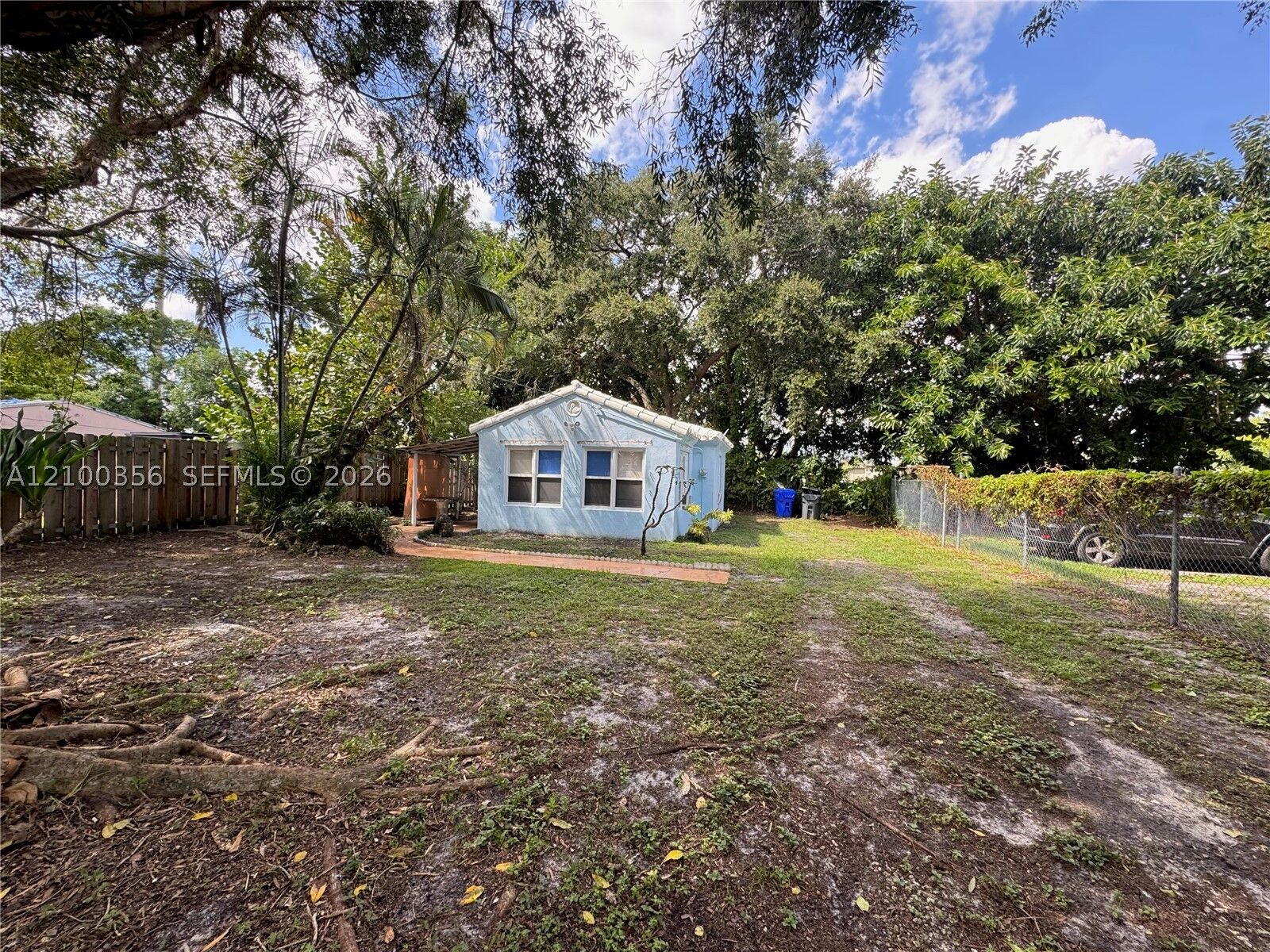 Property Photo:  215 Columbus Pkwy  FL 33021 