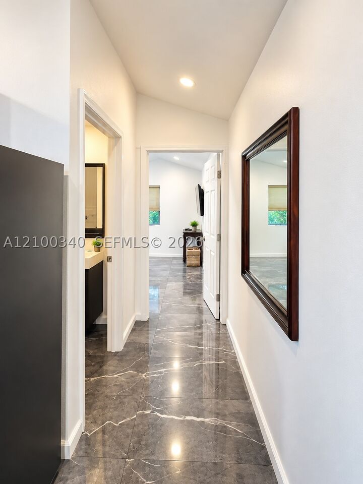 Property Photo:  1931 Arthur St 2  FL 33020 