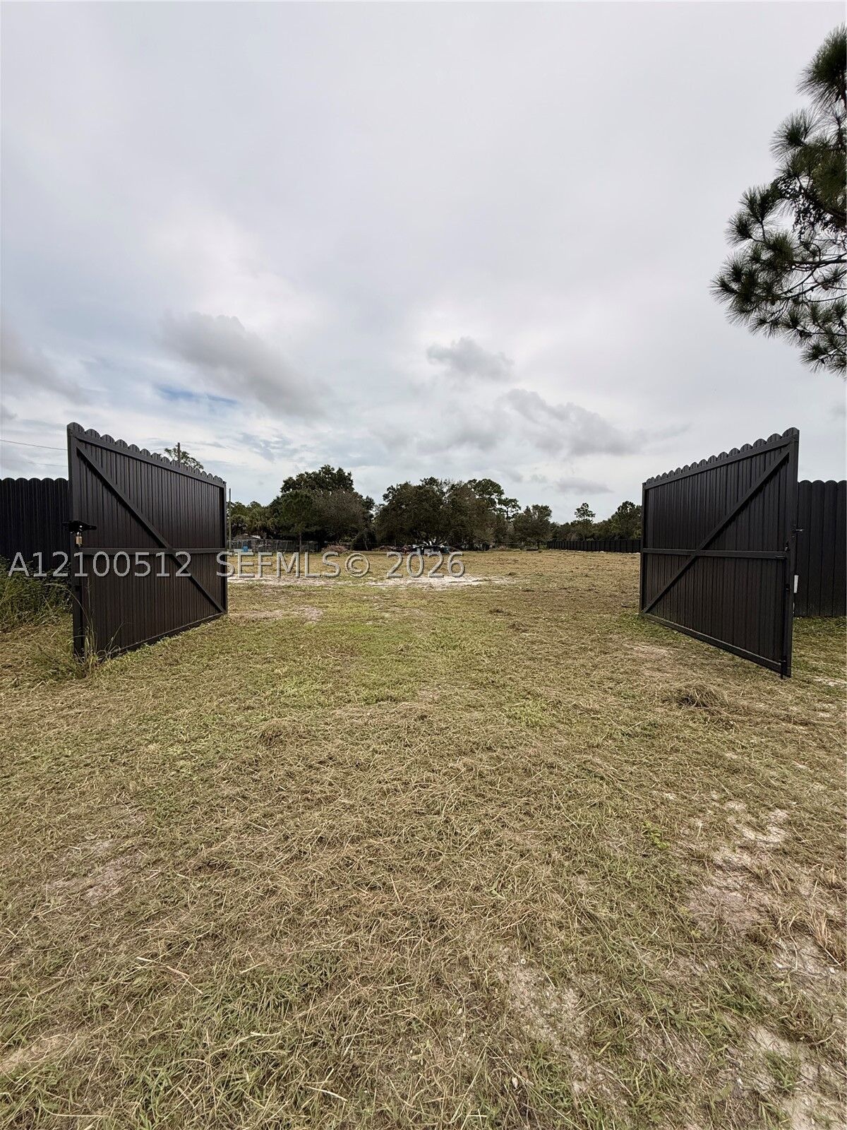 Property Photo: 386 S Kennel St FL 33440