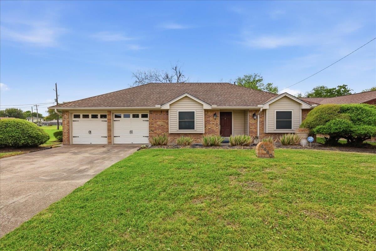 Property Photo: 4460 Beale St TX 77705