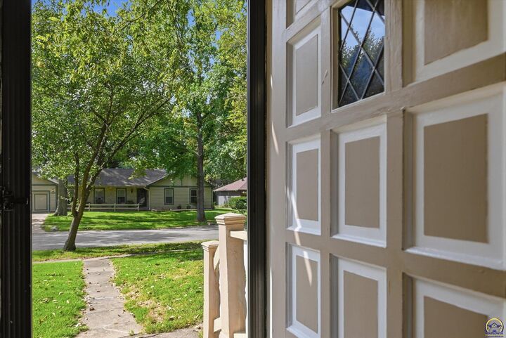Property Photo:  3540 SW Oak Pkwy  KS 66614 
