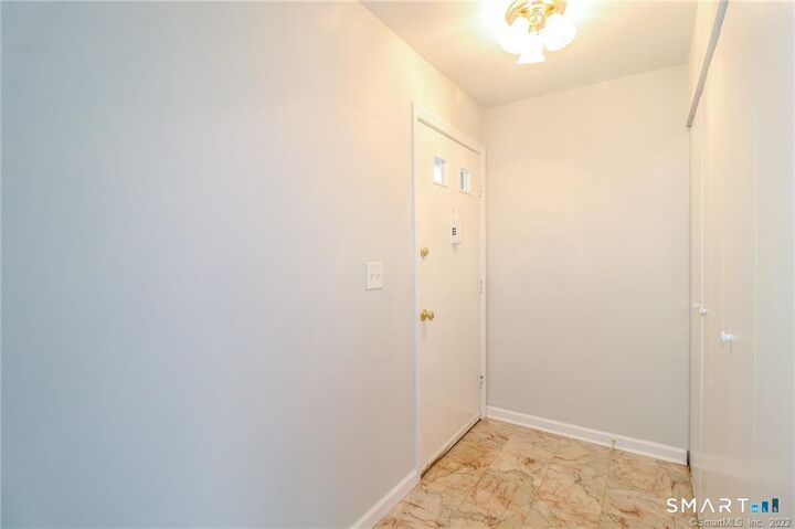 Property Photo:  81-95 Park Avenue 201  CT 06810 