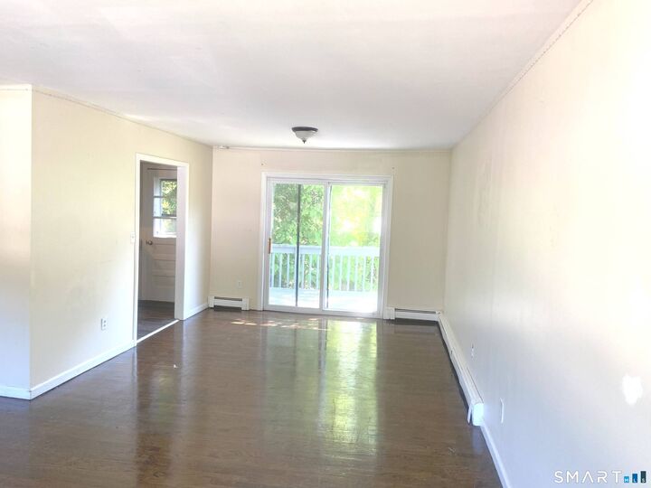 Property Photo:  20 Heritage Place  CT 06606 