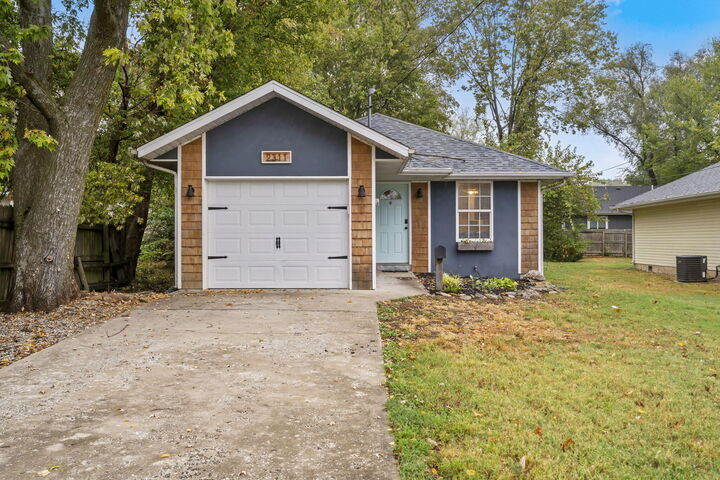 Property Photo: 2311 W Nichols Street MO 65802