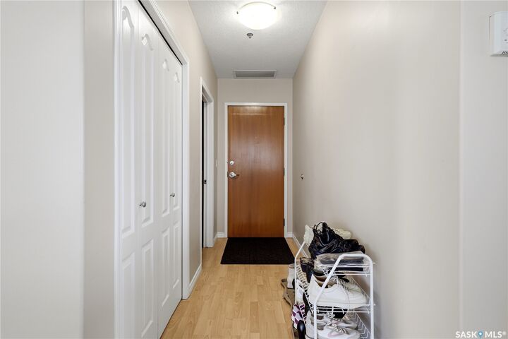 Property Photo:  1914 Hamilton Street 1007  SK S4P 3N6 