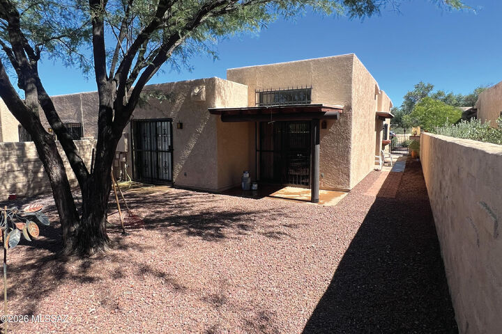 Property Photo: 1431 N Camino Emiliano AZ 85745