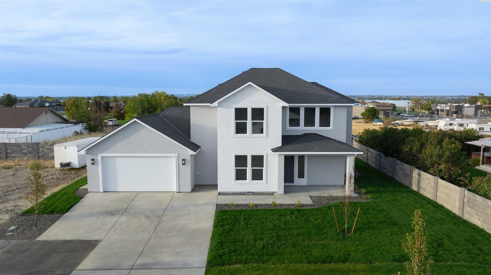Property Photo: 5424 W Okanogan Ave WA 99336
