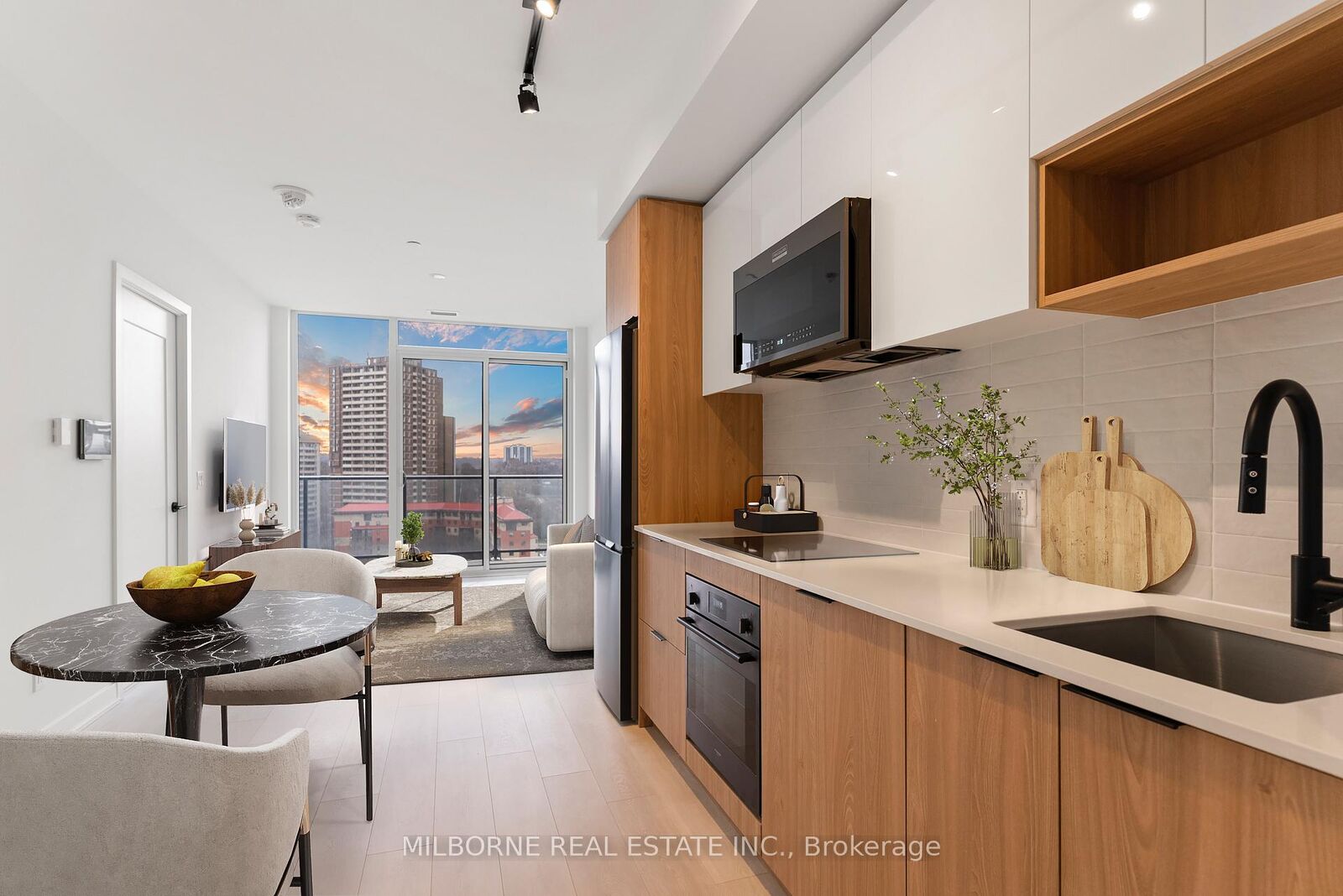 Property Photo:  5 Defries Street 1709  ON M5A 0W7 