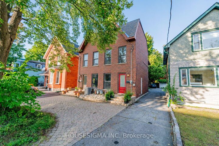 Property Photo:  43 Sweetland Avenue  ON K1N 7T7 