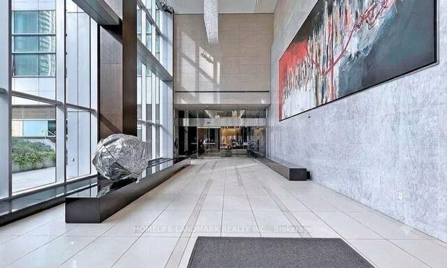 Property Photo:  386 Yonge Street 4206  ON M5B 0A5 