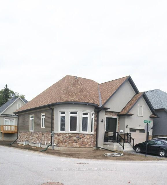 Property Photo:  10 Lockside Drive  ON K9J 8T1 