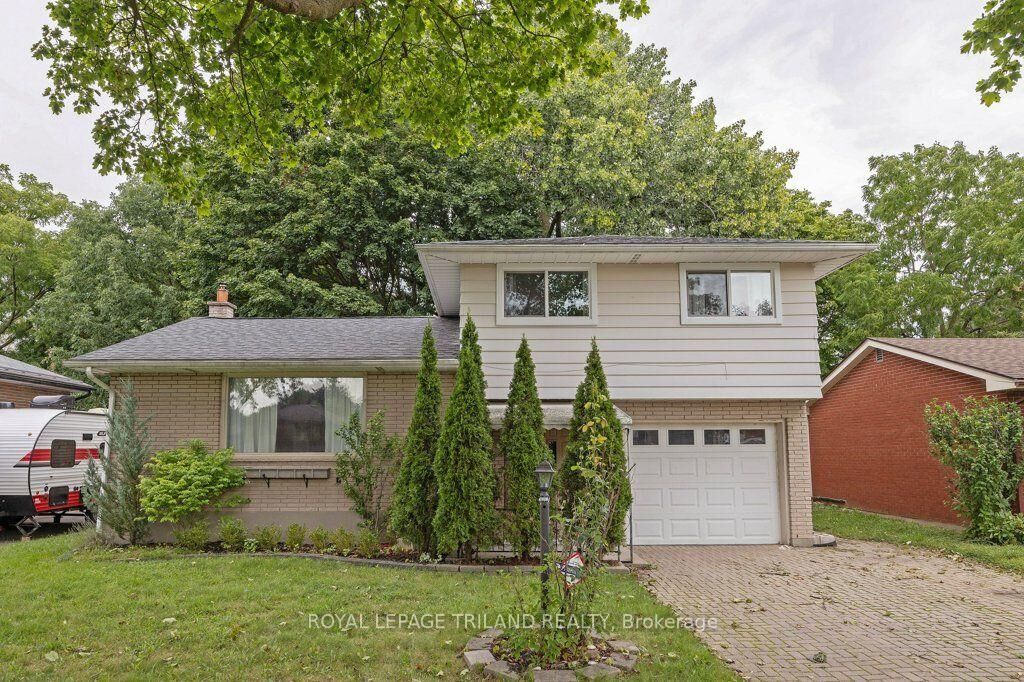 Property Photo:  1245 Victoria Drive  ON N5Y 4E3 