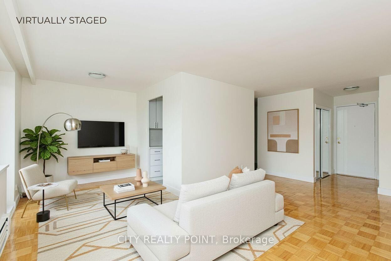 Property Photo:  2 Grandstand Place 604  ON M4H 1E2 