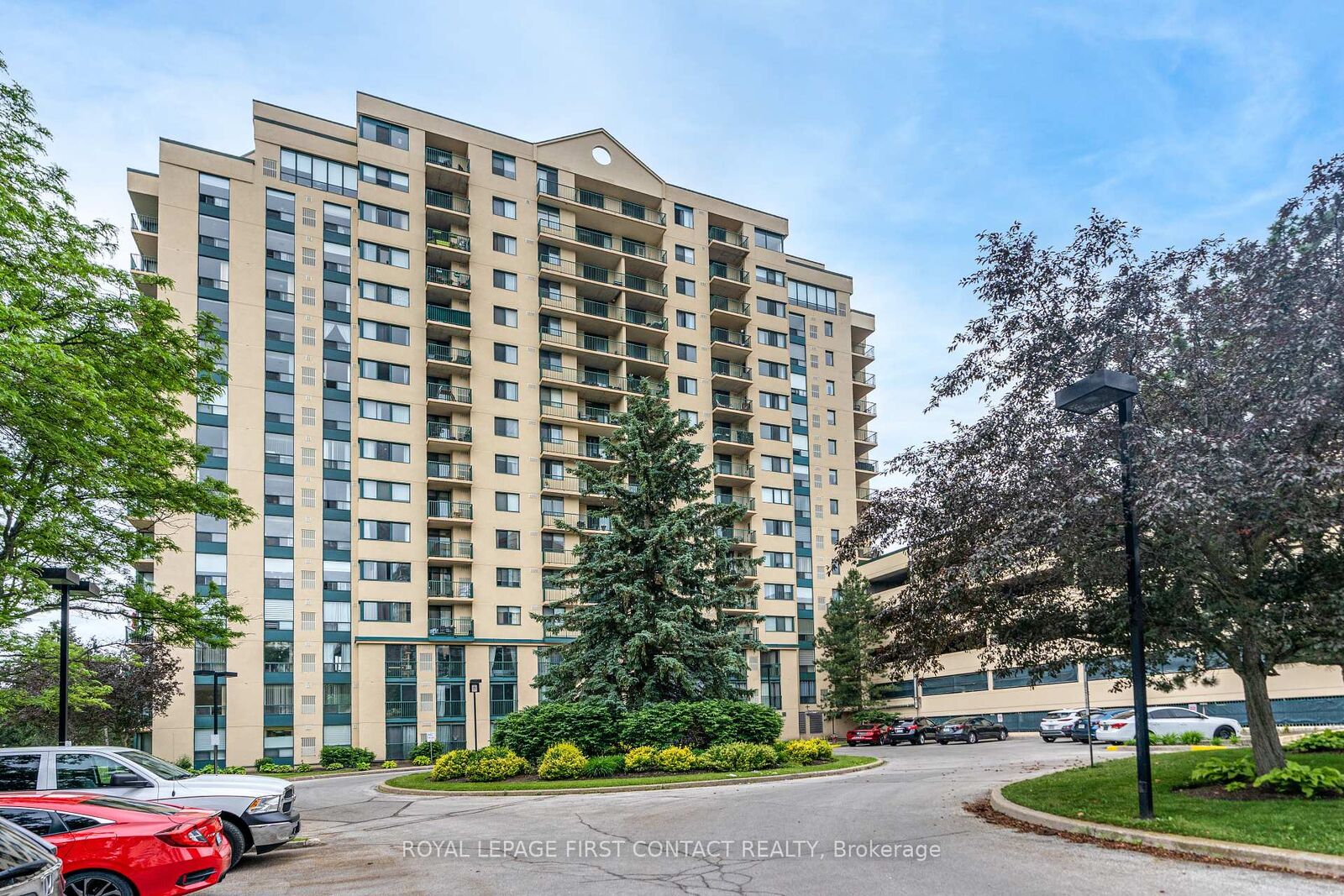 Property Photo:  75 Ellen Street 1504  ON L4N 7R6 