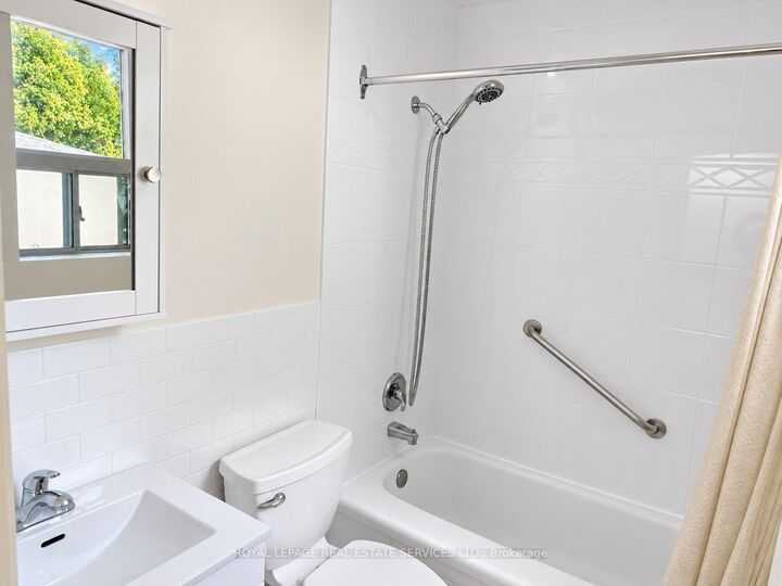 Property Photo:  284 Glenforest Road  ON M4N 2A4 