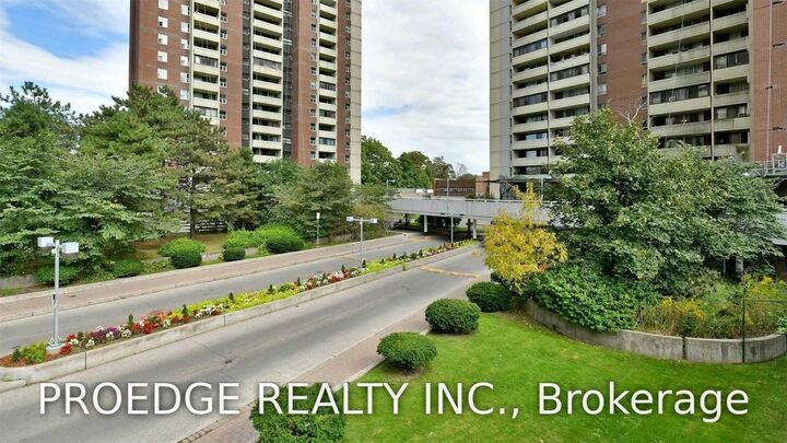 Property Photo: 5 Massey Square 2507 ON M4C 5L5