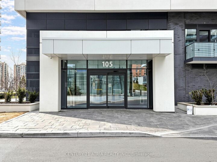 Property Photo: 105 Oneida Crescent 2405 ON L4B 0H6