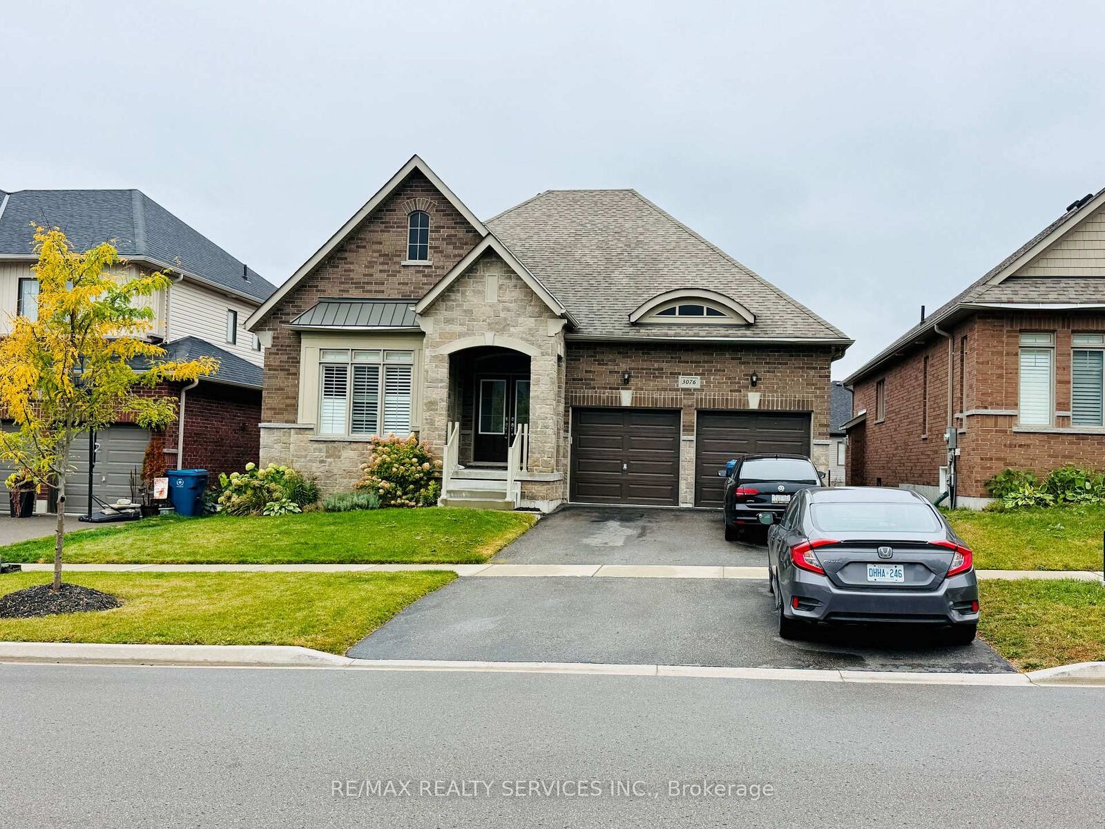 Photo de la propriété:  3076 Orion Boulevard  ON L3V 8L4 
